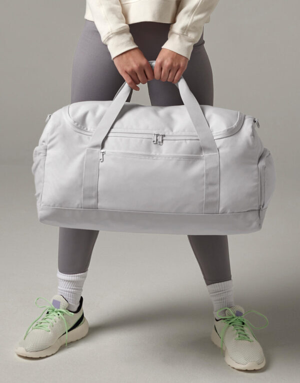 Medium Training Holdall - Image 3